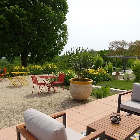 ゲストハウス Aux Coteaux D'aussac