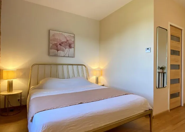 Aux Coteaux D'aussac Pensjonat 4*