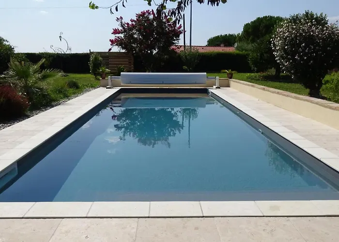 Aux Coteaux D'aussac 4* L'Honor-de-Cos