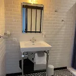 Aux Coteaux D'aussac 게스트하우스 4*