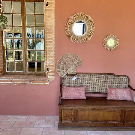 Aux Coteaux D'aussac Guest house L'Honor-de-Cos