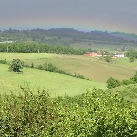 Aux Coteaux D'aussac Guest house 4*