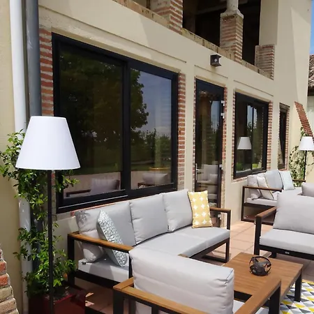 Aux Coteaux D'aussac Guest house L'Honor-de-Cos