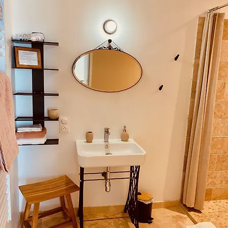 Aux Coteaux D'aussac Guest house L'Honor-de-Cos